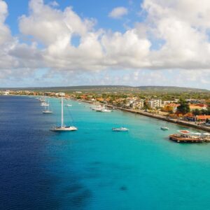 11-daagse cruise Aruba › Bonaire › Curacao › Dominicaanse Republiek › Jamaica › Kaaiman Eilanden › Verenigde Staten met onbekend cruiseschip – afbeelding 1