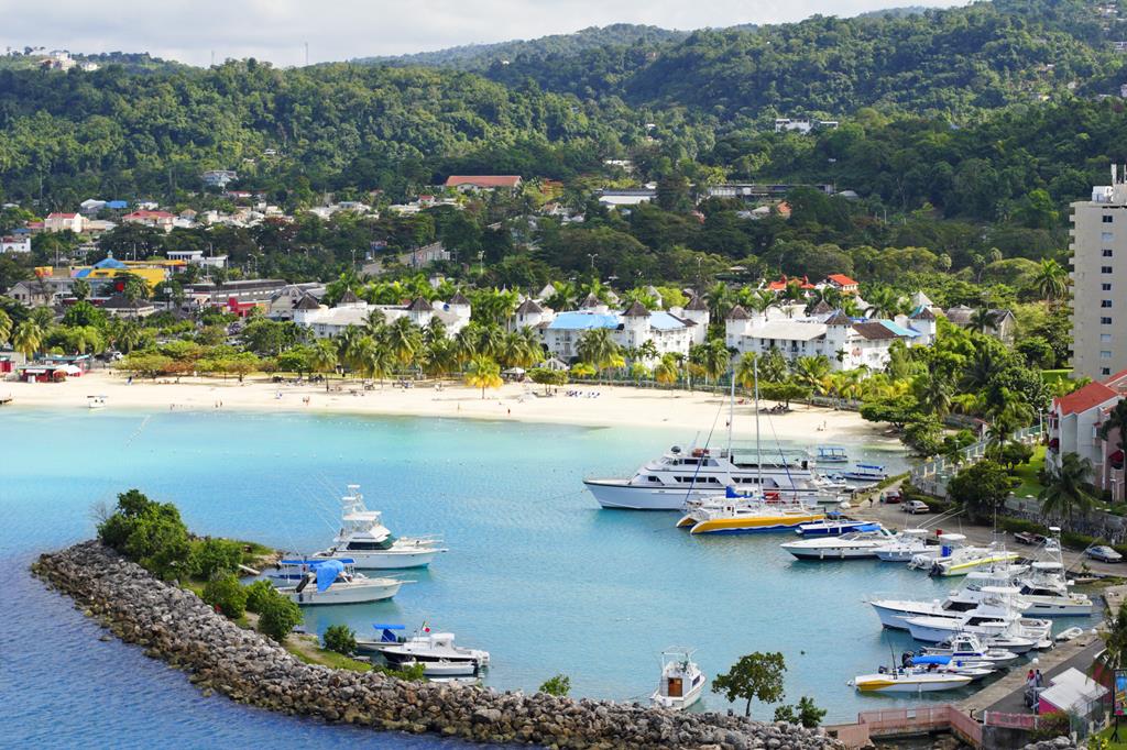 11-daagse cruise Aruba › Curacao › Dominicaanse Republiek › Verenigde Staten met onbekend cruiseschip – afbeelding 1