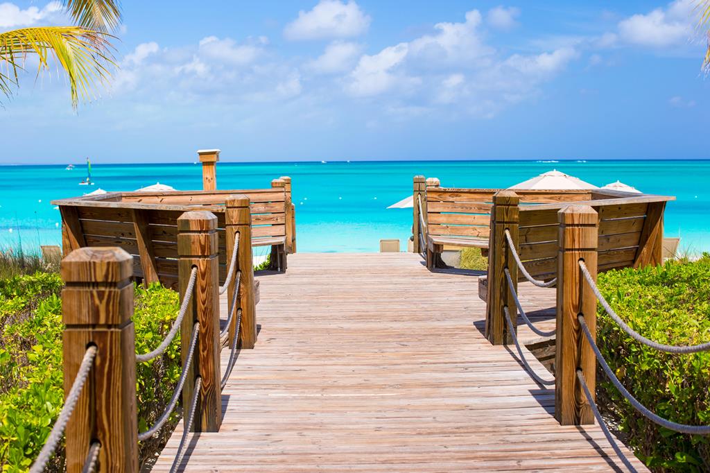11-daagse cruise Dominicaanse Republiek › Puerto Rico › St Maarten › Turks En Caicos Eilanden › Verenigde Staten met onbekend cruiseschip – afbeelding 1