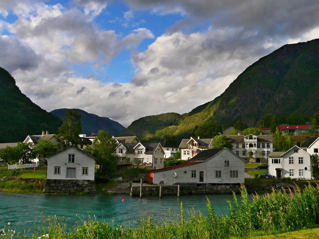 11-daagse cruise Noord Europa met Holland America Line Op De Zuiderdam Naar De Noorse Fjorden – afbeelding 1