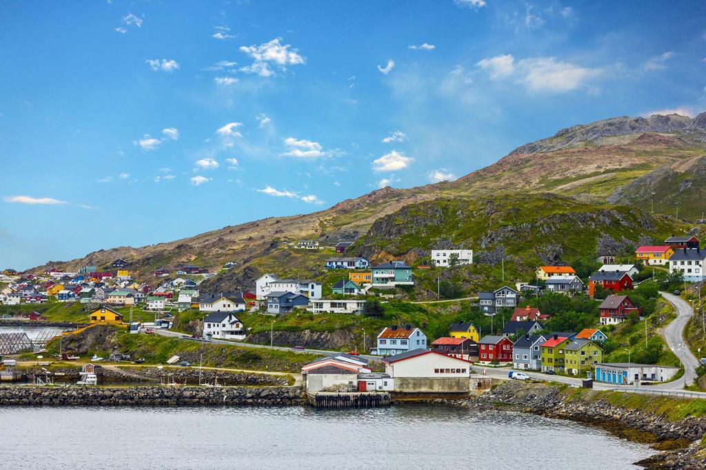 13-daagse cruise Noord Europa met Msc Preziosa En Beleef Een 13 Daagse Cruise Langs De Indrukwekkende Noorse Kust. Vanuit Hamburg Vaar Je Naar Kleurrijke Havensteden – afbeelding 1