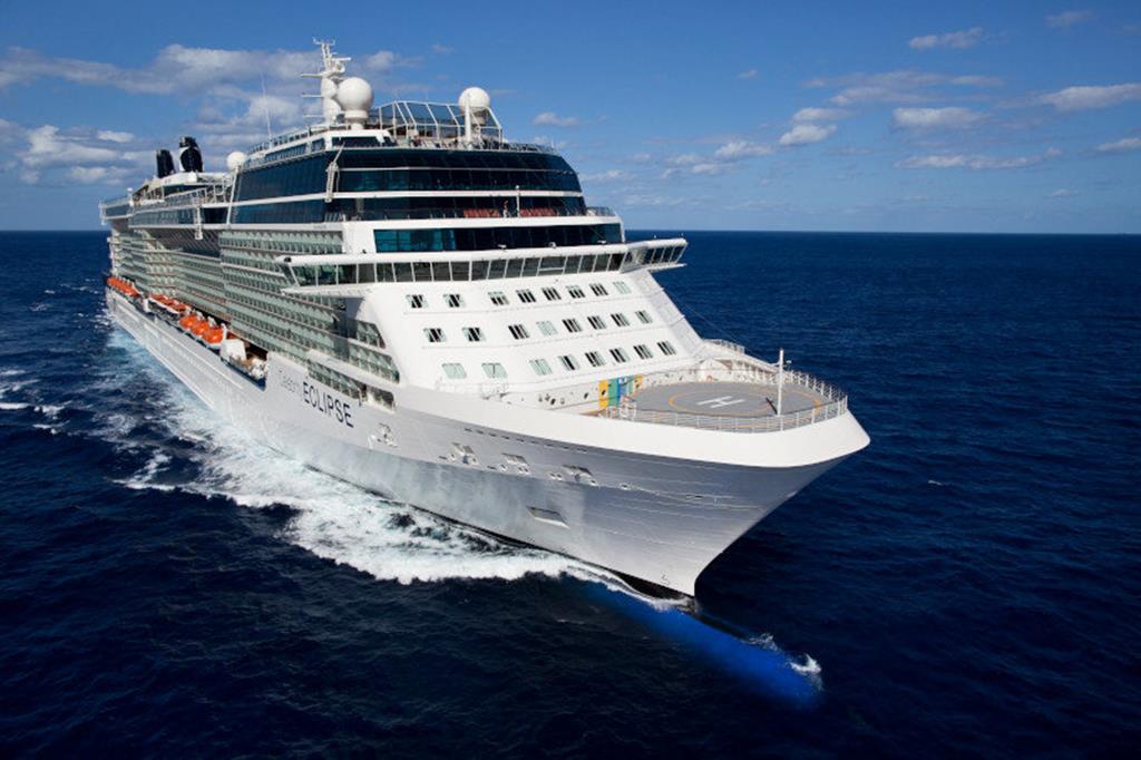 13-daagse cruise West Europa met Celebrity Eclipse Draait Alles Om Comfort En Aandacht. Geniet Van Verfijnde Diners In De Restaurants Of Neem Plaats Op Het Echte Grasveld Op Het Bovenste Dek – afbeelding 2