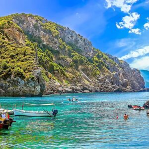 8-daagse cruise Oost Middellandse Zee met Mein Schiff 4 Neemt Je Mee Langs Enkele Van De Mooiste Parels Van Zuid Europa. Vanuit Triëst Vaar Je Naar De Adembenemende Baai Van Kotor – afbeelding 1