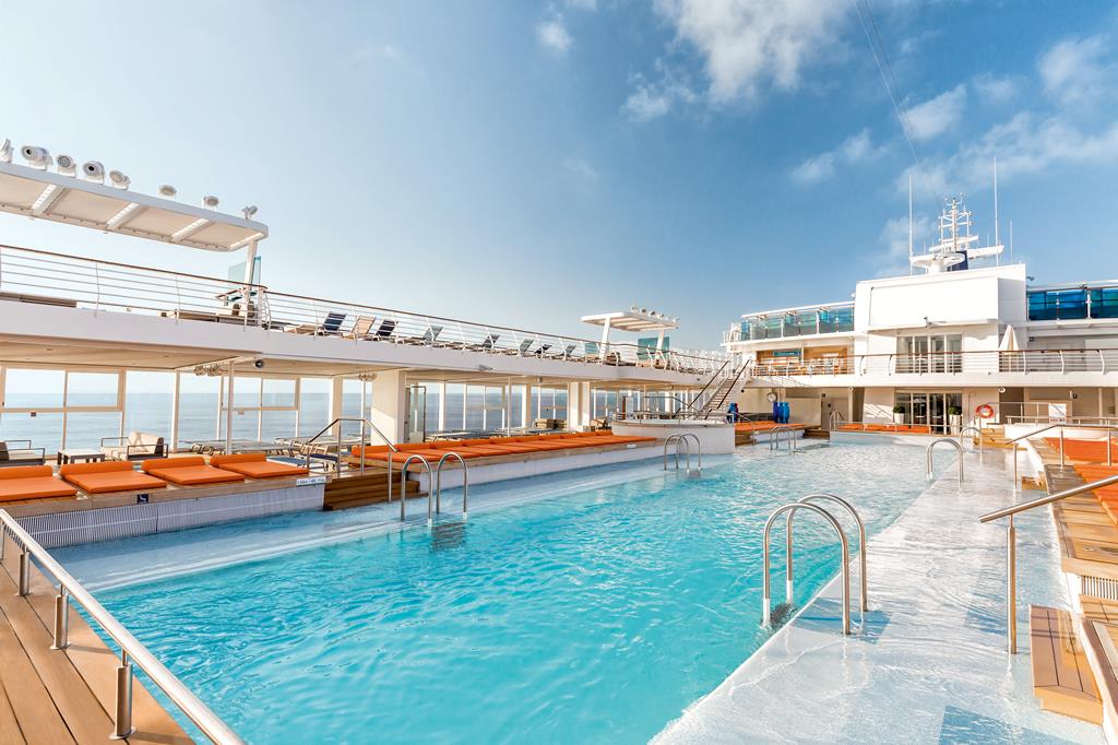 8-daagse cruise Oost Middellandse Zee met Mein Schiff 4 Voor Een 8 Daagse Cruise Door De Adriatische Zee. Je Vaart Langs Historische Havensteden – afbeelding 4