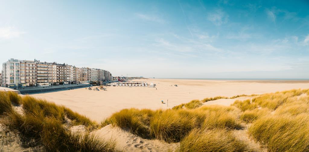 8-daagse cruise West Europa met Mein Schiff 3 En Ontdek Een Aantal Van De Mooiste Havensteden Van West Europa. Vanuit Bremerhaven Vaar Je Langs Bruisende Steden – afbeelding 1