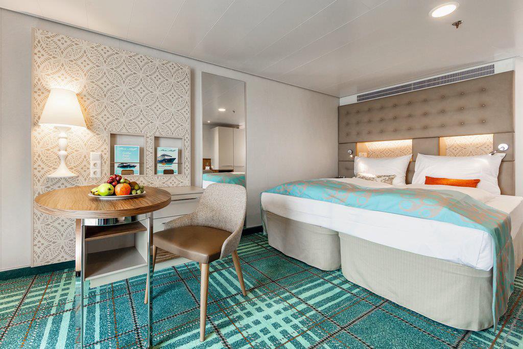 8-daagse cruise West Middellandse Zee met Mein Schiff 4. Kies Uit Één Van De Zes Routes. Bezoek Het Levenidge Málaga Met Zijn Leuke Straatjes En Bruisende Pleinen – afbeelding 4
